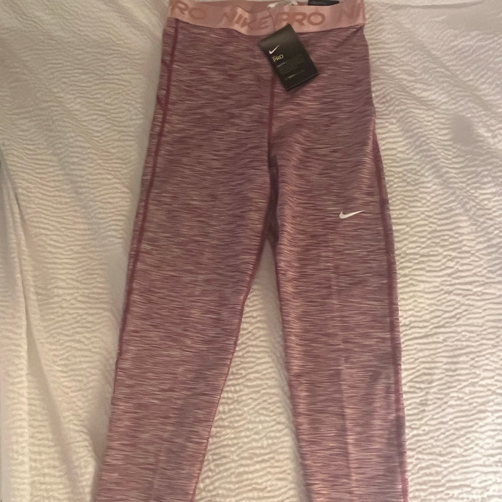 NWT! Women’s Nike Pro Leggings Size S